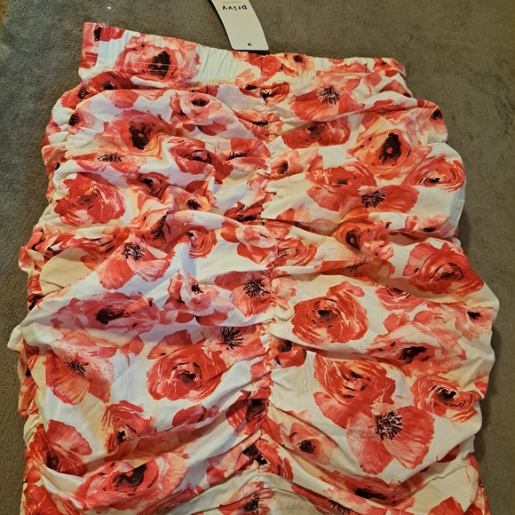 Privy Scrunch Skirt Poppy & White Floral Print Small NWT - Picture 6 of 6